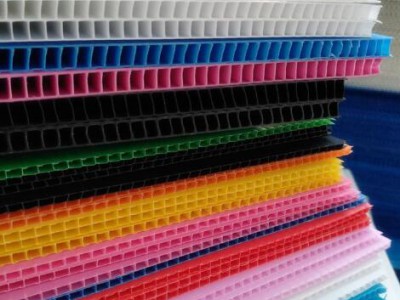 彩色瓦楞塑料纸板