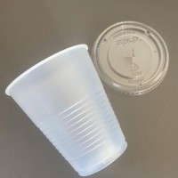 7盎司/200ML PS半透明一次性塑料果汁/饮料杯，PET透明盖子