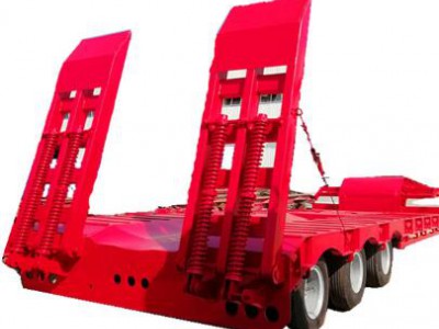 热重载40-60吨采用28吨起落架低平板半挂车低床挖掘机
